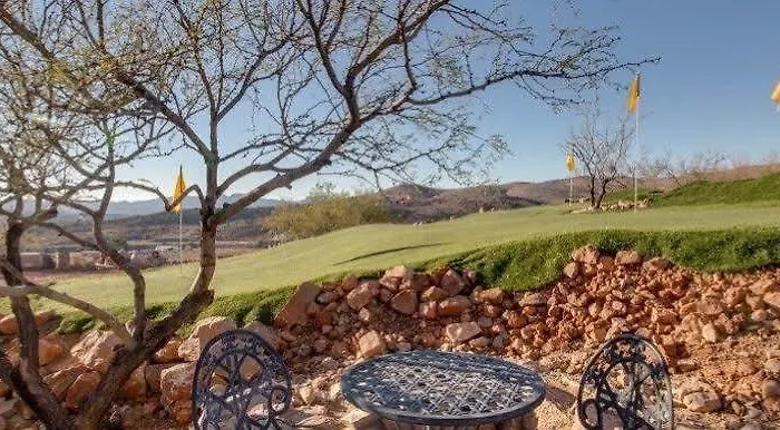 Dream Manor Hotel Globe